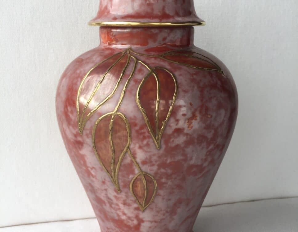 Vase porcelaine Limoges signe J. Reyns