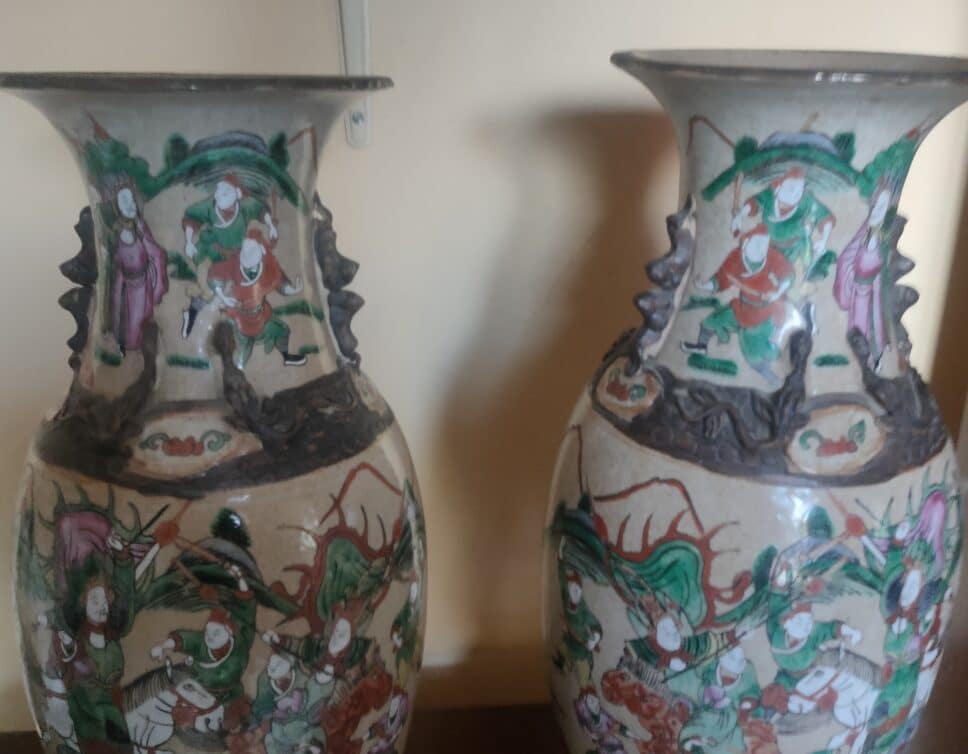 Estimation de prix des vases de porcelaine de Nankin d’Asie provenant d’un héritage familial