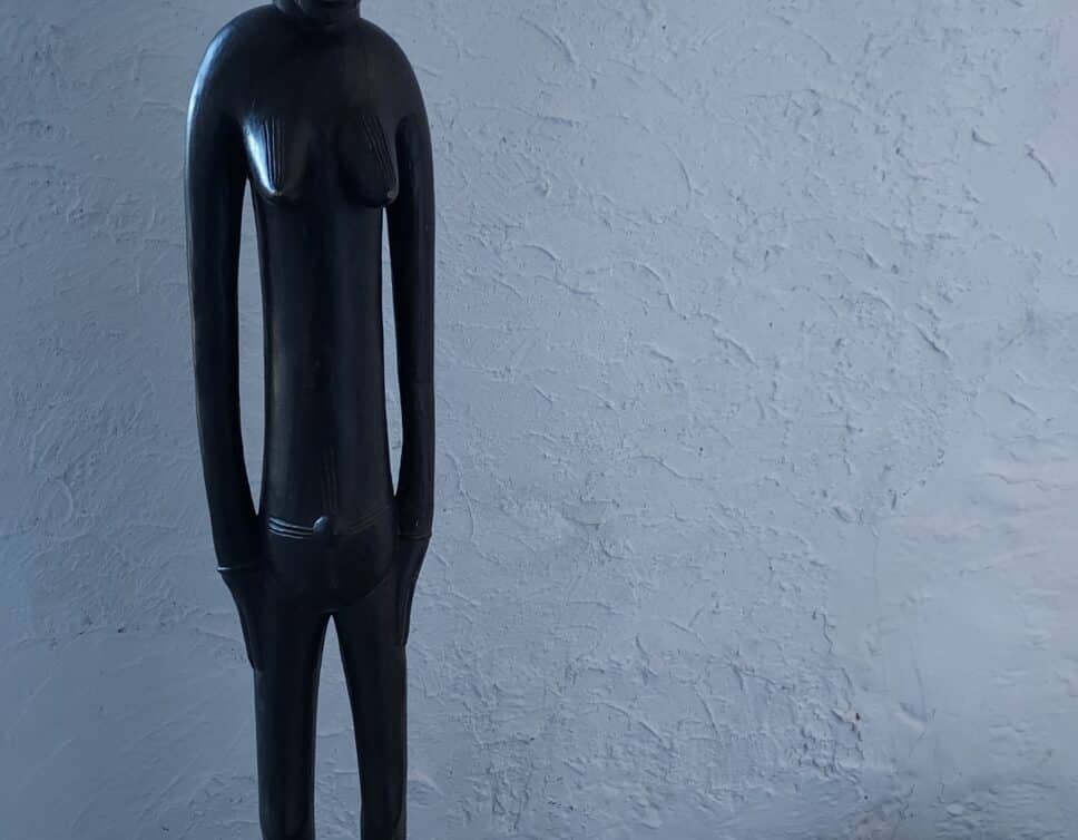 Estimation Statue Africaine des années 1960-1970 d’environ 1m.