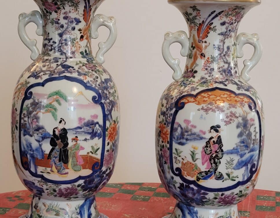 Estimation de deux vases d’art asiatique – Hauteur 37cm