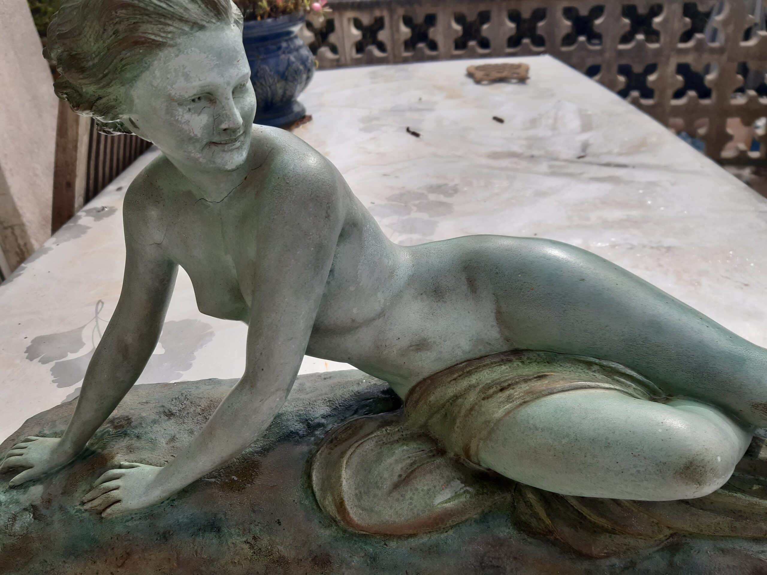 Estimation Sculpture : Femme nue en Terre cuite vert antique par Ugo Cipriani – 70cm x 30cm