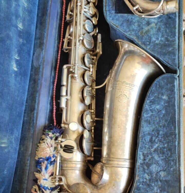 Estimation de valeur pour un saxophone Selmer numéroté accompagné de son étui original